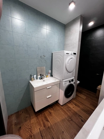 Купить квартиру на улице Боевой Славы в Южно-Сахалинске. Вариант № 16296, 7, площадь -  квм, цена 13150000 рублей