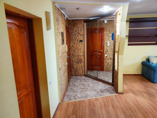 Купить квартиру в районе Центральный в Кемерове. Вариант № 3265061, 10, площадь -  квм, цена 6900000 рублей