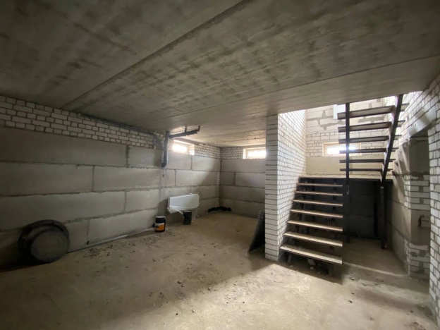 Купить дом в Воронеже. Вариант № 6607, 33, площадь -  квм, цена 11000000 рублей