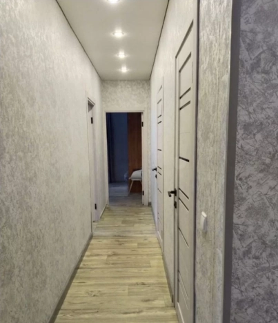 Купить трехкомнатную квартиру в Новосибирске. Вариант № 9682060, 12, площадь -  квм, цена 12000000 рублей