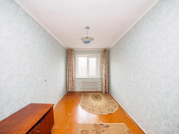 Купить двухкомнатную квартиру в Омске. Вариант № 9055396, 3, площадь -  квм, цена 4000000 рублей