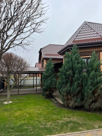 Купить дом в Строителе. Вариант № 10947632, 2, площадь -  квм, цена 19000000 рублей