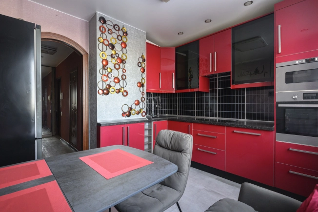 Купить трехкомнатную квартиру у метро Коммунарка в Москве. Вариант № 8845570, 0, площадь -  квм, цена 14200000 рублей