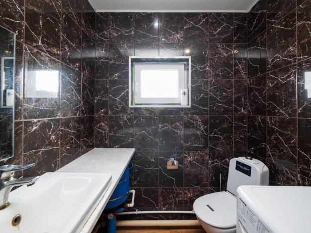 Купить дом в Микрорайоне Порт-Артур в Омске. Вариант № 5408260, 8, площадь -  квм, цена 8700000 рублей