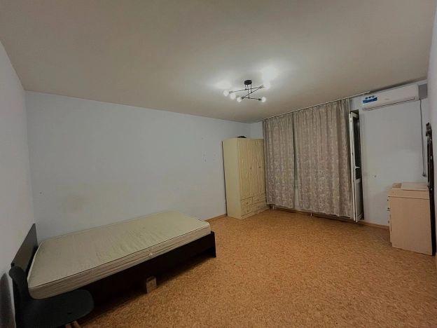 Купить однокомнатную квартиру на улице Обсерваторная в Ростовской области. Вариант № 3065332, 1, площадь -  квм, цена 4500000 рублей