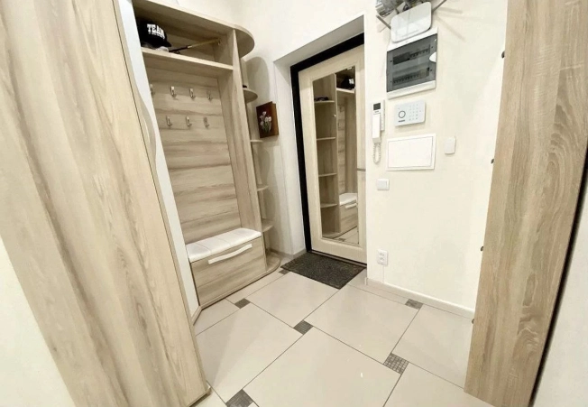 Купить трехкомнатную квартиру в районе Кировский в Ростове-на-Дону. Вариант № 24809, 16, площадь -  квм, цена 9900000 рублей