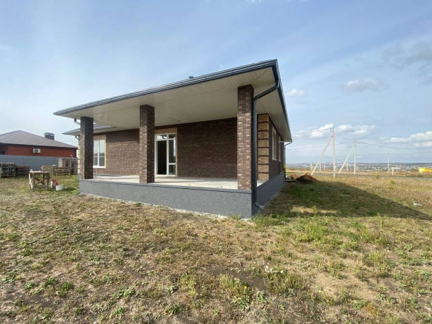 Купить дом на улице Везельская в Белгороде. Вариант № 5921880, 0, площадь -  квм, цена 11300000 рублей