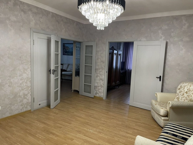 Купить четырехкомнатную квартиру в районе Сокол в Москве. Вариант № 34561, 10, площадь -  квм, цена 24000000 рублей