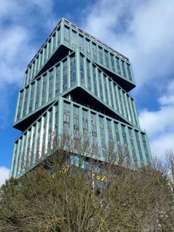 Купить квартиру со свободной планировкой в Ростове-на-Дону. Вариант № 36648, 0, площадь -  квм, цена 55000000 рублей