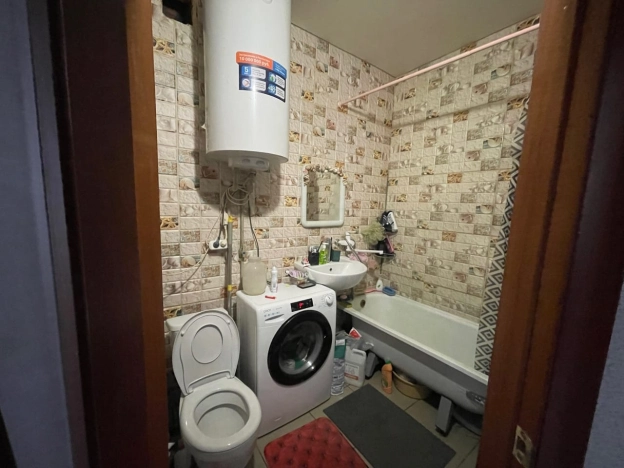 Купить однокомнатную квартиру на улице Садовая в Белгородской области. Вариант № 5533149, 5, площадь -  квм, цена 2950000 рублей