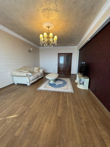 Купить двухкомнатную квартиру на улице Кожевенная в Краснодаре. Вариант № 56088, 7, площадь -  квм, цена 19700000 рублей