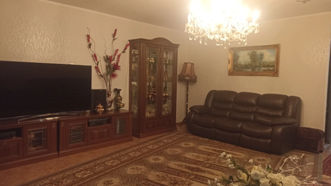 Купить четырехкомнатную квартиру в Волгограде. Вариант № 9708574, 2, площадь -  квм, цена 13000000 рублей