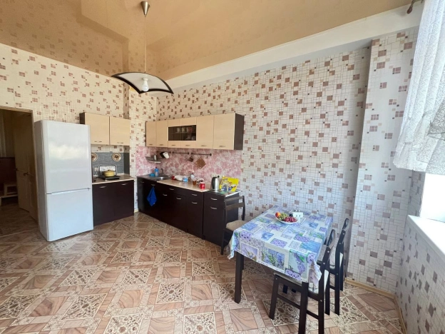 Купить трехкомнатную квартиру в Керчи. Вариант № 4012411, 1, площадь - квм, цена 9650000 рублей