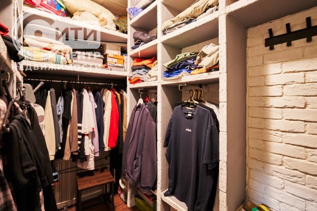 Купить четырехкомнатную квартиру в Воронеже. Вариант № 45640, 18, площадь - квм, цена 7500000 рублей