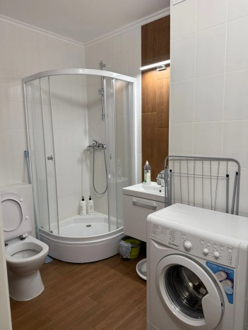 Купить однокомнатную квартиру в Санкт-Петербурге. Вариант № 8412553, 16, площадь -  квм, цена 9000000 рублей