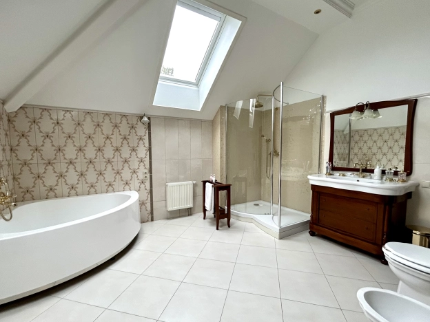 Купить дом в Москве. Вариант № 5270277, 19, площадь -  квм, цена 60000000 рублей