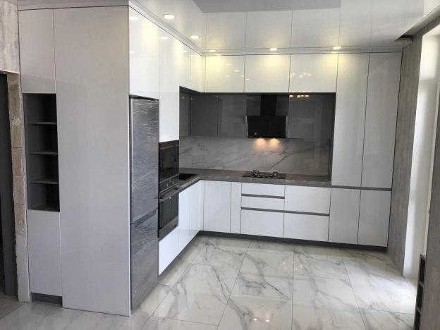 Купить трехкомнатную квартиру в Калининграде. Вариант № 6685691, 31, площадь -  квм, цена 13200000 рублей