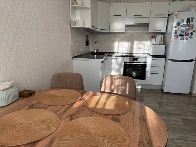 Купить квартиру на улице Комарова в Улан-Удэ. Вариант № 9136896, 0, площадь -  квм, цена 7900000 рублей