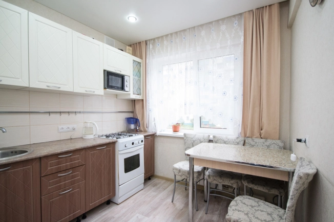 Купить двухкомнатную квартиру в Балакове. Вариант № 48946, 17, площадь -  квм, цена 3599000 рублей