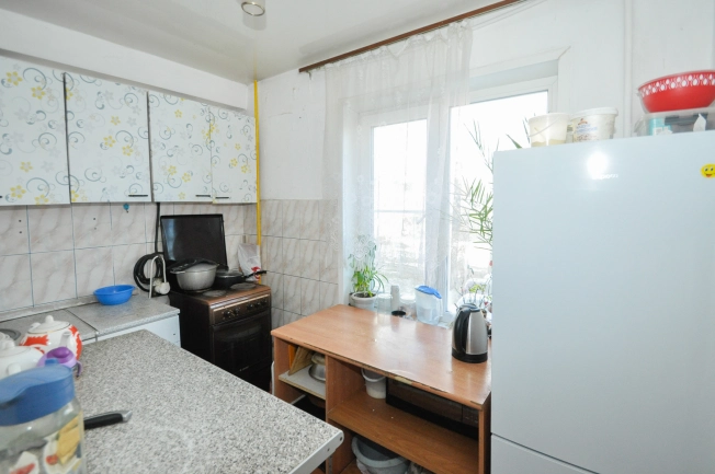 Купить четырехкомнатную квартиру в Новосибирской области. Вариант № 5540605, 13, площадь -  квм, цена 6000000 рублей