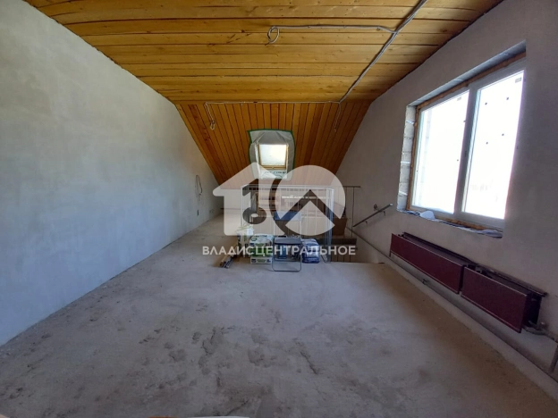 Купить трехкомнатную квартиру на улице Локтинская в Новосибирской области. Вариант № 24043, 4, площадь -  квм, цена 3390000 рублей