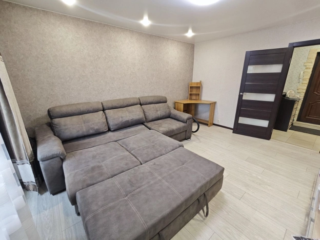 Снять квартиру в Новосибирске. Вариант № 10422989, 0, площадь -  квм, цена 32000 рублей