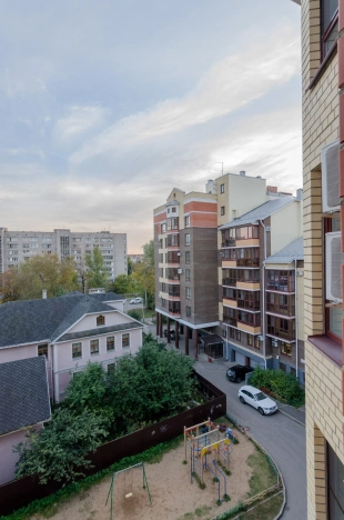 Купить четырехкомнатную квартиру в Вологде. Вариант № 14804, 21, площадь -  квм, цена 33250000 рублей