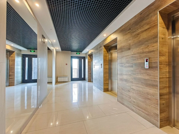 Купить трехкомнатную квартиру в Новосибирской области. Вариант № 9937269, 27, площадь -  квм, цена 16500000 рублей