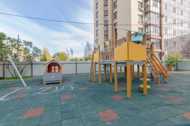 Купить двухкомнатную квартиру на улице Ленинградская в Вологде. Вариант № 16366, 36, площадь -  квм, цена 11250000 рублей