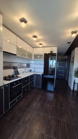 Купить трехкомнатную квартиру в Микрорайоне Ново-Западная Поляна, Первомайский район в Пензе. Вариант № 1231135, 9, площадь -  квм, цена 15700000 рублей