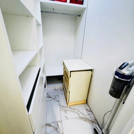 Купить квартиру в Москве. Вариант № 8518134, 28, площадь -  квм, цена 17500000 рублей