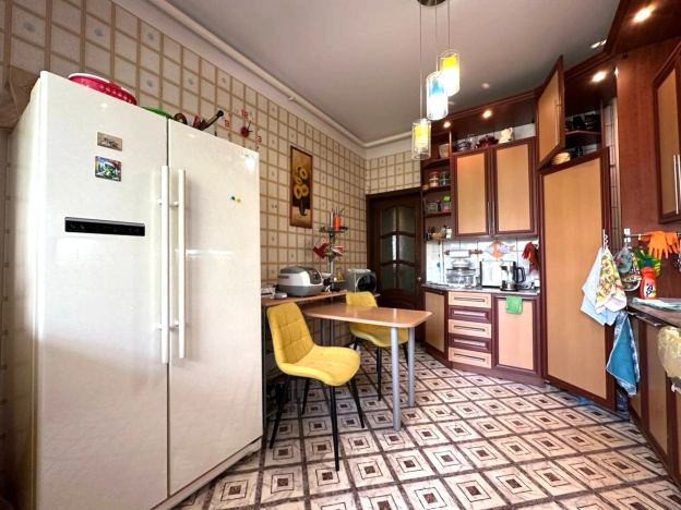 Купить четырехкомнатную квартиру в Иванове. Вариант № 45675, 4, площадь -  квм, цена 11500000 рублей