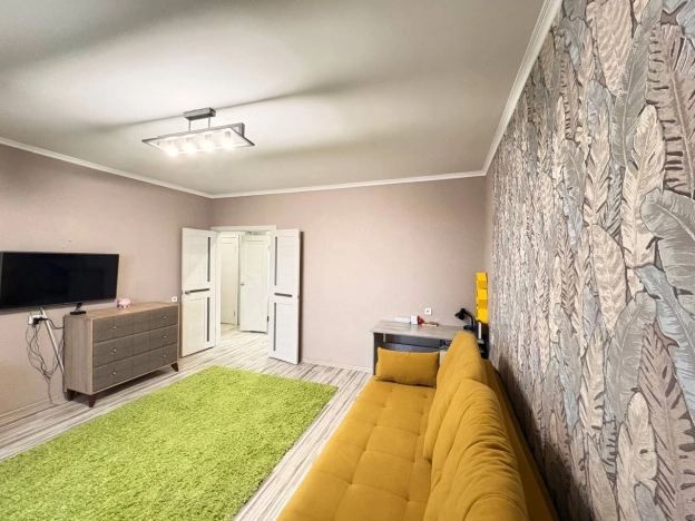 Купить квартиру в Тобольске. Вариант № 7632538, 4, площадь -  квм, цена 5800000 рублей