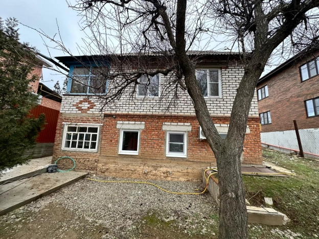 Купить дом на улице Мечникова в Элисте. Вариант № 12205, 7, площадь -  квм, цена 10000000 рублей