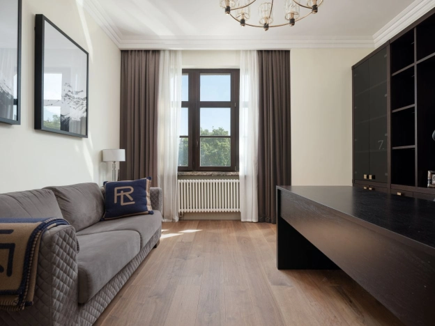 Купить квартиру в Москве. Вариант № 10443759, 27, площадь -  квм, цена 275000000 рублей