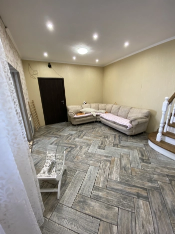 Купить дом в Микрорайоне Порт-Артур в Омске. Вариант № 2482324, 13, площадь -  квм, цена 13500000 рублей