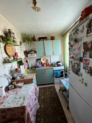 Купить четырехкомнатную квартиру в Новосибирской области. Вариант № 58800, 16, площадь -  квм, цена 3060000 рублей