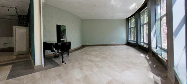 Снять коммерческую недвижимость в Калининграде. Вариант № 48003, 5, площадь -  квм, цена 300000 рублей