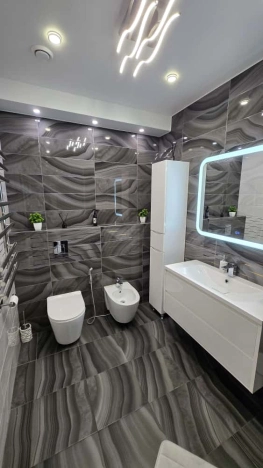 Купить трехкомнатную квартиру в Ростовской области. Вариант № 5922387, 14, площадь -  квм, цена 14900000 рублей