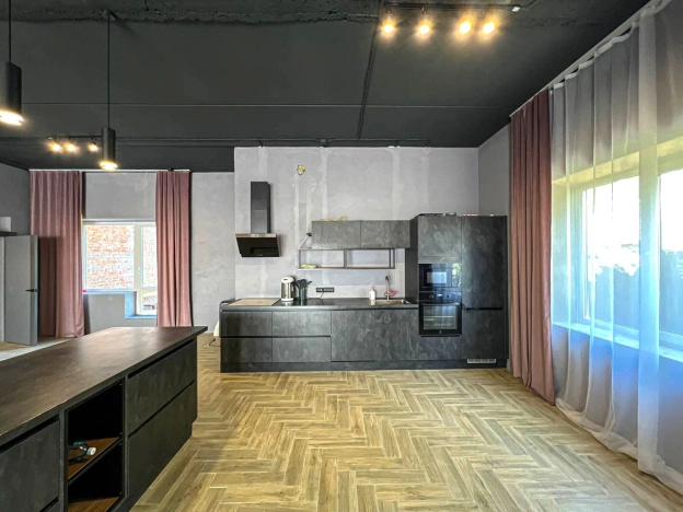 Купить дом в Тюменской области. Вариант № 43350, 1, площадь -  квм, цена 37000000 рублей