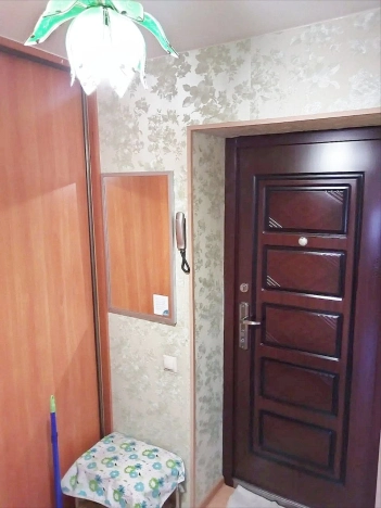 Купить однокомнатную квартиру в Новосибирской области. Вариант № 10346125, 6, площадь -  квм, цена 2250000 рублей