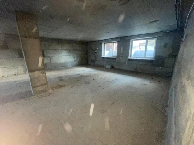 Купить коммерческую недвижимость в Элисте. Вариант № 12515, 3, площадь -  квм, цена 3600000 рублей