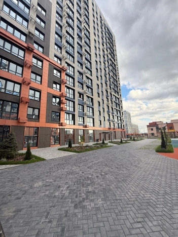 Купить однокомнатную квартиру в Краснодаре. Вариант № 9832090, 2, площадь -  квм, цена 5400000 рублей