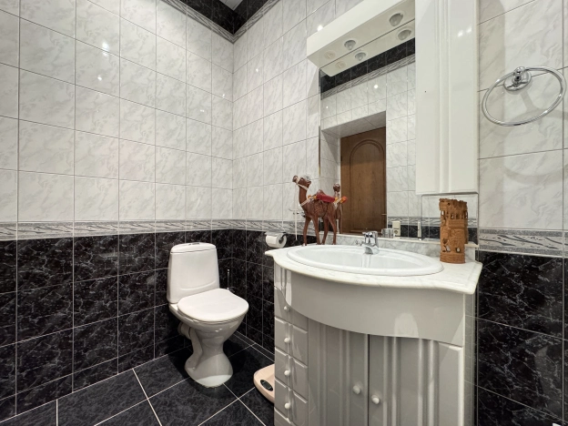 Купить квартиру в Москве. Вариант № 8429026, 12, площадь -  квм, цена 29990000 рублей