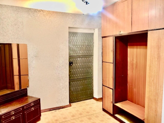 Купить двухкомнатную квартиру в Иркутске. Вариант № 8446152, 5, площадь -  квм, цена 7800000 рублей