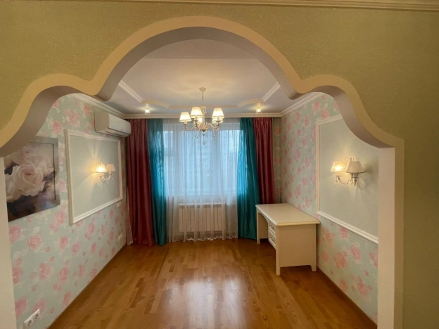 Купить многокомнатную квартиру на вторичке на улице Прибрежная в Москве. Вариант № 10497284, 7, площадь -  квм, цена 37500000 рублей