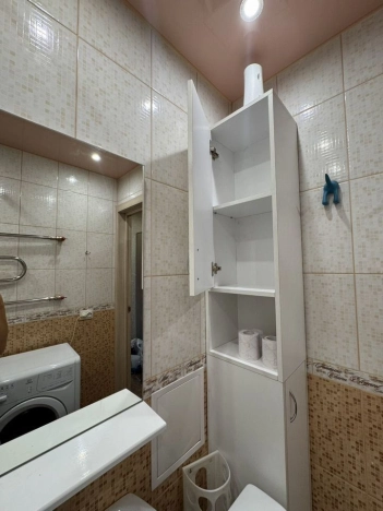 Купить трехкомнатную квартиру в Новосибирской области. Вариант № 8404289, 6, площадь -  квм, цена 8100000 рублей