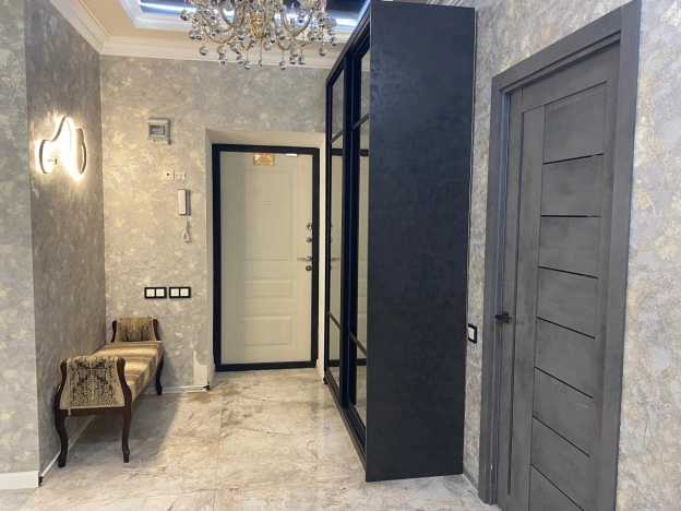 Купить трехкомнатную квартиру в Калуге. Вариант № 16301, 15, площадь -  квм, цена 8400000 рублей