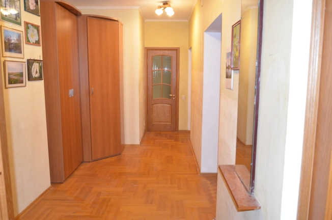 Купить квартиру на улице Октябрьский проспект в Владимире. Вариант № 8728252, 21, площадь -  квм, цена 13690000 рублей