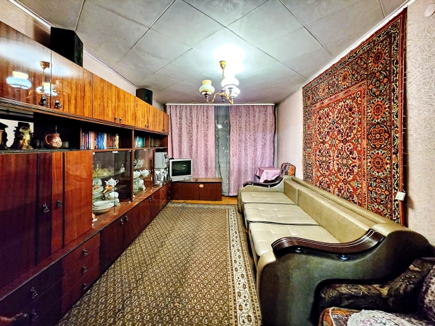 Купить трехкомнатную квартиру в Кызыле. Вариант № 6446, 0, площадь - квм, цена 7100000 рублей